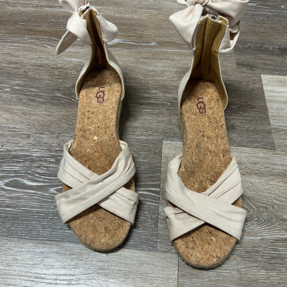 UGG Women's sz 6.5 Ivory Yarrow Espadrille Wedge Sandals Boho Cottagecore Beach